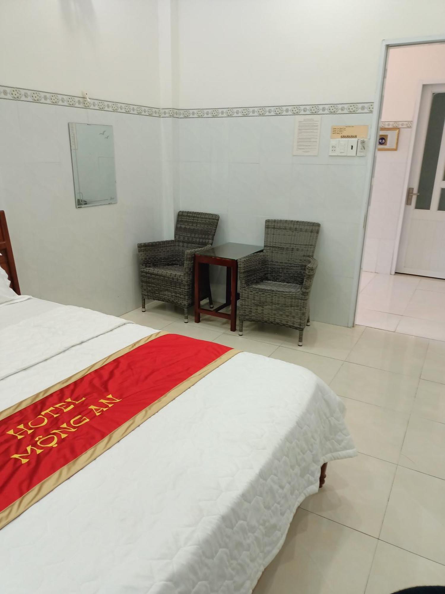 Khach San Mong An Hotel Vĩnh Hy Eksteriør billede