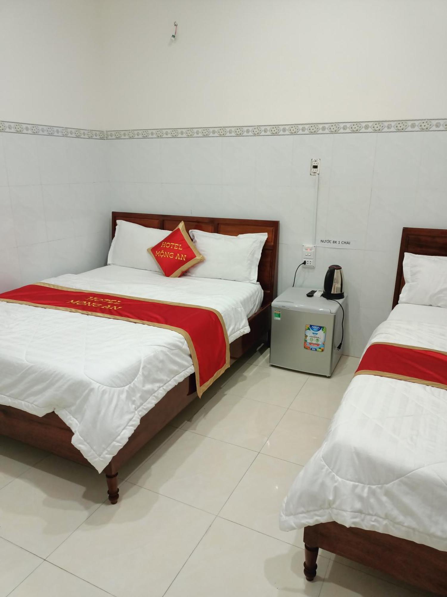 Khach San Mong An Hotel Vĩnh Hy Eksteriør billede
